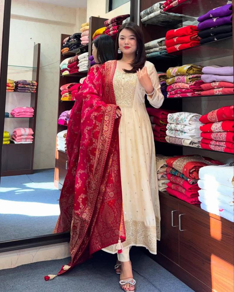 Beige silk blend embroidered kurta sets