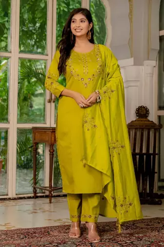 Lime green silk blend embroidered kurta sets