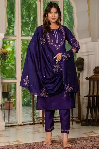 Purple silk blend embroidered kurta sets
