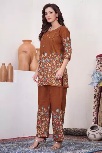 Brown cotton blend embroidered kurta sets