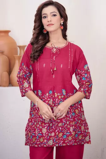 Hot pink cotton blend embroidered kurta sets