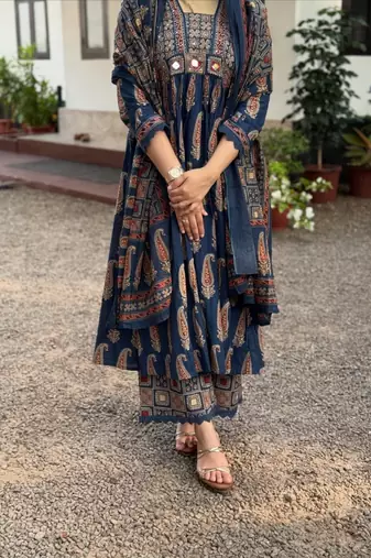 Navy blue cotton blend printed kurta sets