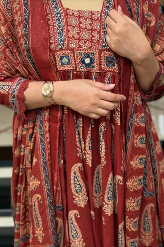 Brown cotton blend printed kurta sets