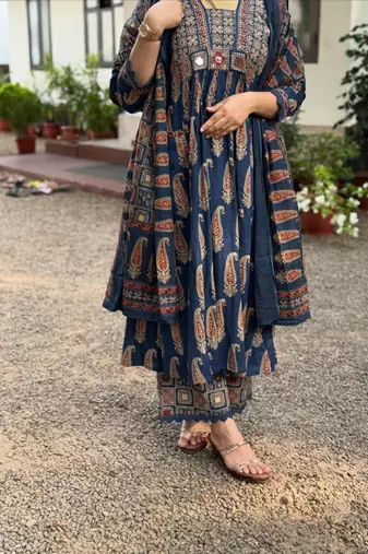 Navy blue cotton blend printed kurta sets