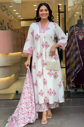 White cotton blend printed kurta sets
