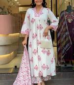 White cotton blend printed kurta sets