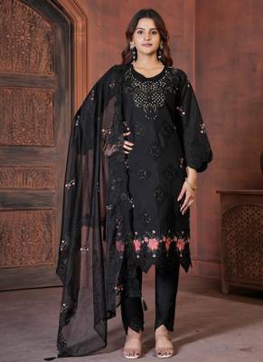 Black viscose embroidered kurta sets 1