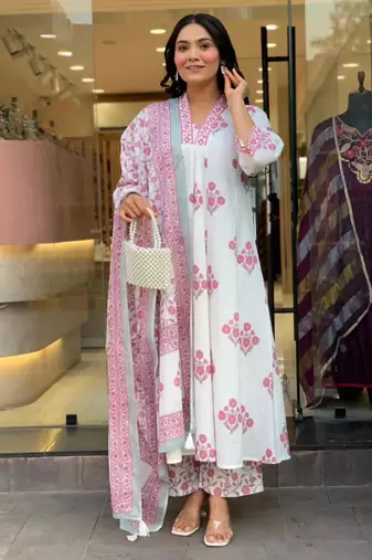 White cotton blend printed kurta sets