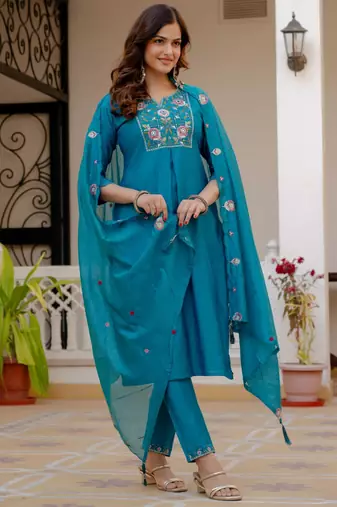 Blue silk blend embroidered kurta sets