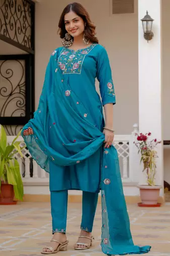 Blue silk blend embroidered kurta sets