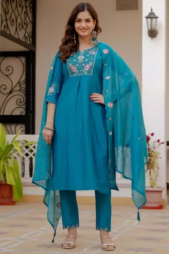 Blue silk blend embroidered kurta sets