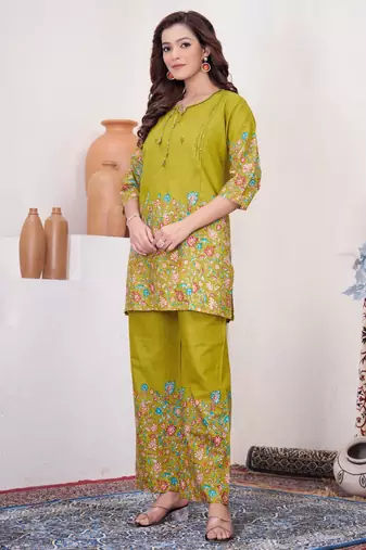 Lime green cotton blend embroidered kurta sets