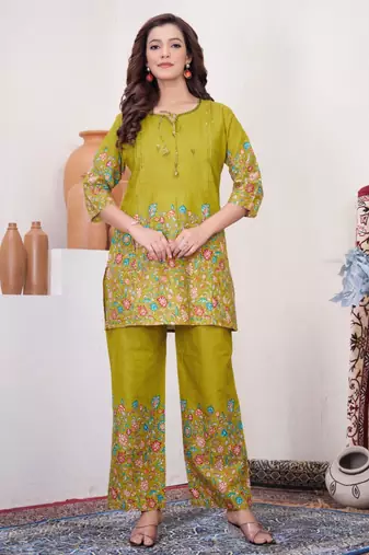 Lime green cotton blend embroidered kurta sets