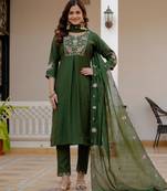Dark green silk blend embroidered kurta sets