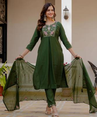 Dark green silk blend embroidered kurta sets 2