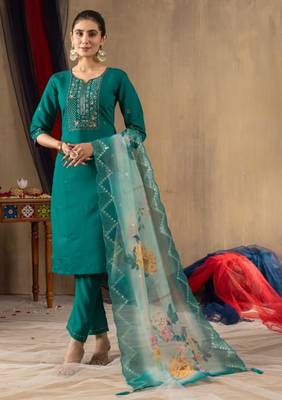 Teal green silk blend embroidered kurta sets 1