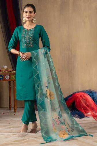 Teal green silk blend embroidered kurta sets