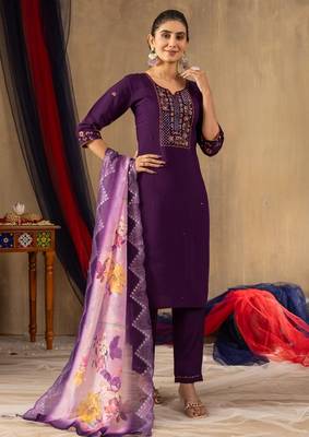 Purple silk blend embroidered kurta sets 1