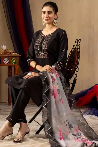 Black silk blend embroidered kurta sets