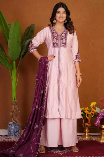 Lavender silk blend embroidered kurta sets