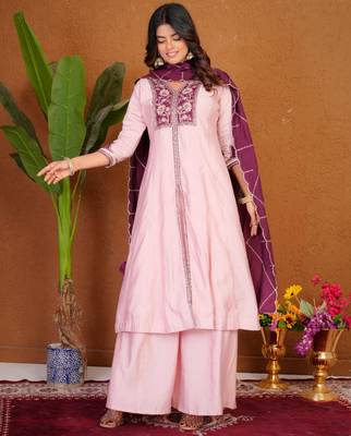 Lavender silk blend embroidered kurta sets 3