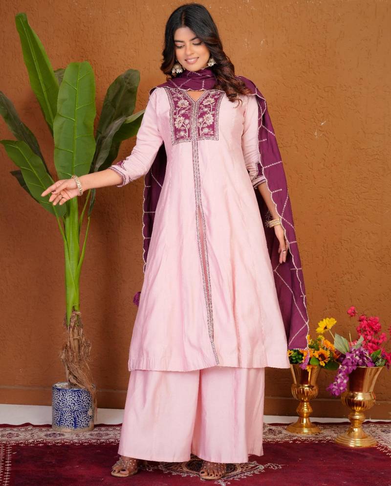 Lavender silk blend embroidered kurta sets
