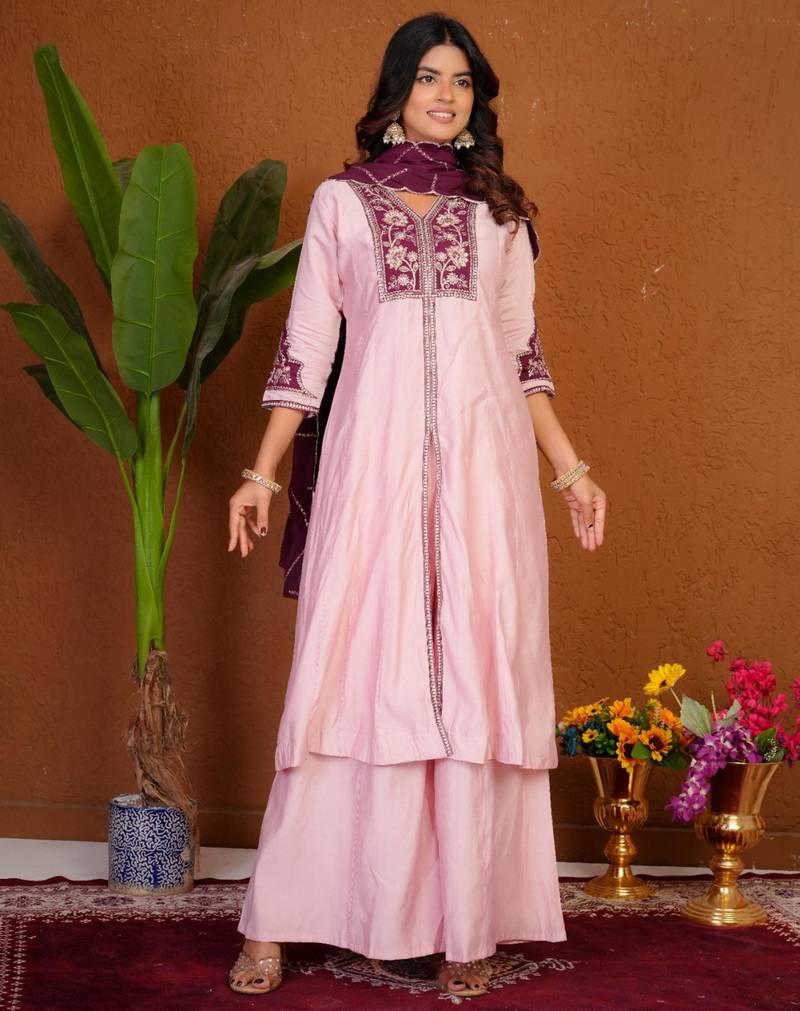 Lavender silk blend embroidered kurta sets