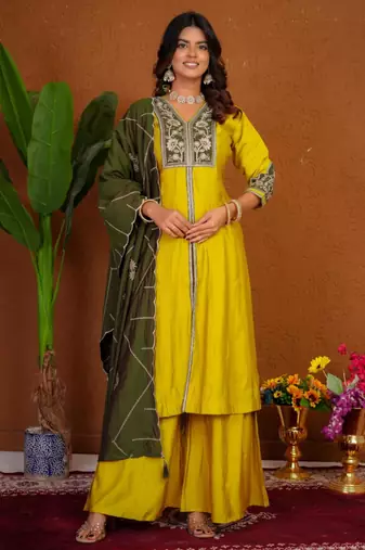 Yellow silk blend embroidered kurta sets