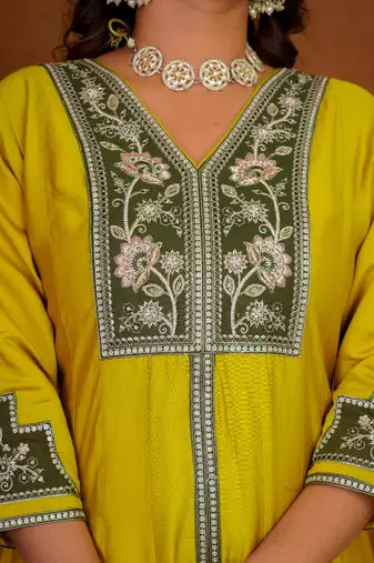 Yellow silk blend embroidered kurta sets