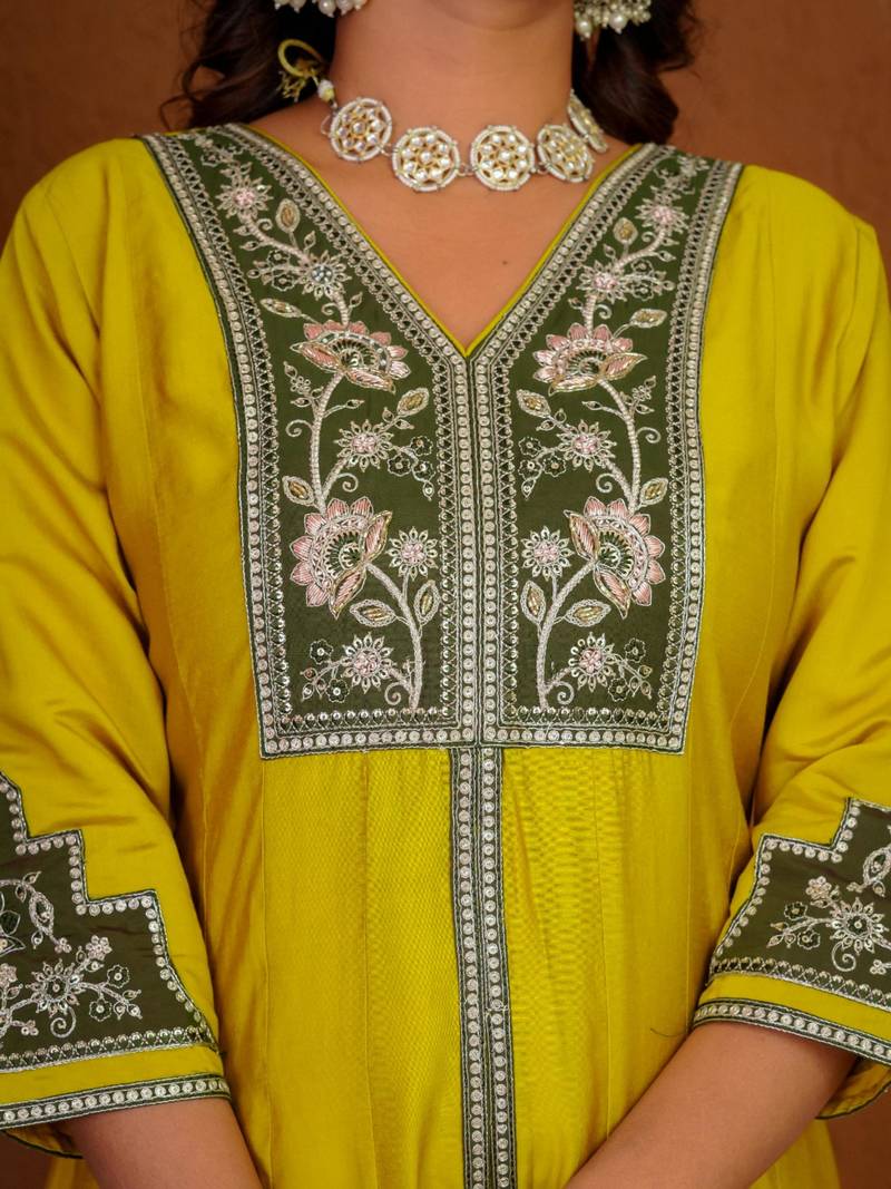 Yellow silk blend embroidered kurta sets