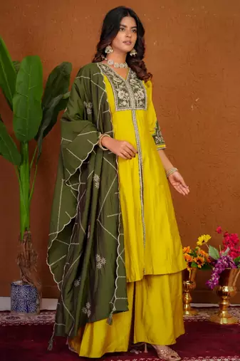 Yellow silk blend embroidered kurta sets