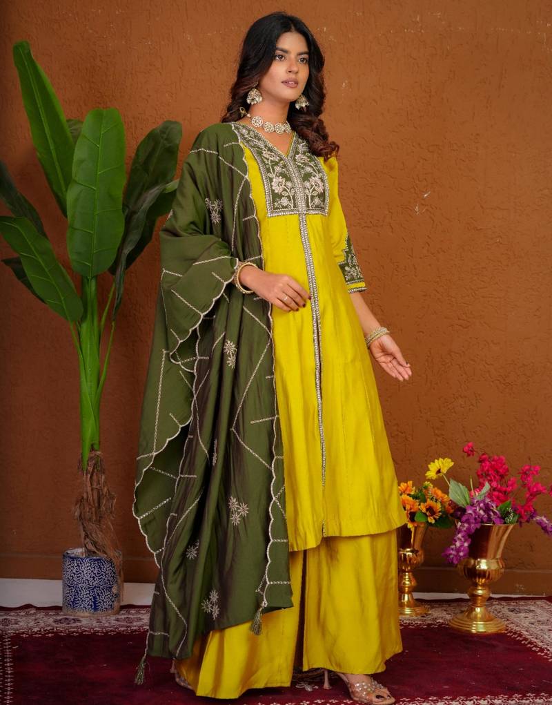 Yellow silk blend embroidered kurta sets