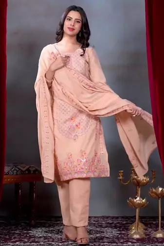 Peach georgette embroidered kurta sets