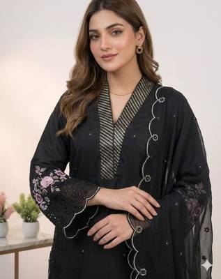 Black chanderi embroidered kurta sets 3