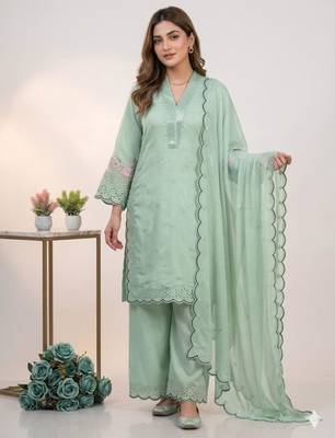 Green chanderi embroidered kurta sets 1