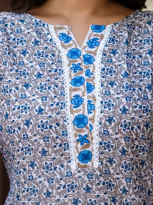 Floral printed  cotton round neck kurta trouser and dupatta set 4