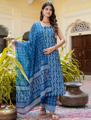 Floral printed  cotton round neck kurta trouser and dupatta set 1