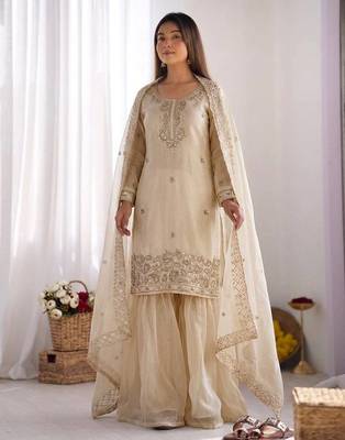 stylish embroidery beads work kurta set 2