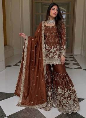  latest embroidery kurta set 2