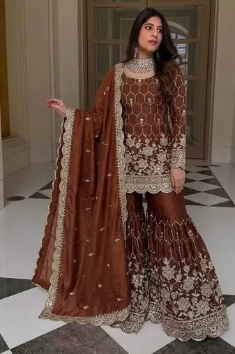 New trendy latest designer embroidery kurta set