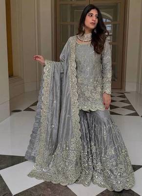 New trendy latest  embroidery kurta set 3