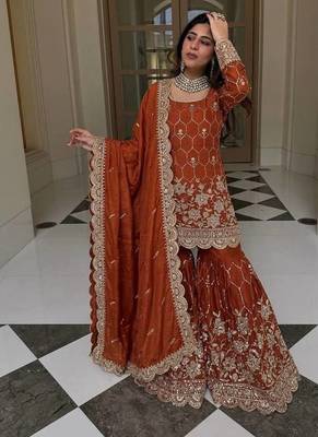 New trendy latest  embroidery kurta set 2
