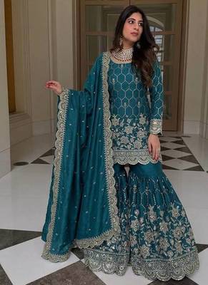 New trendy latest  embroidery kurta set 3