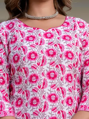 Floral printed  cotton round neck kurta trouser and dupatta set 4