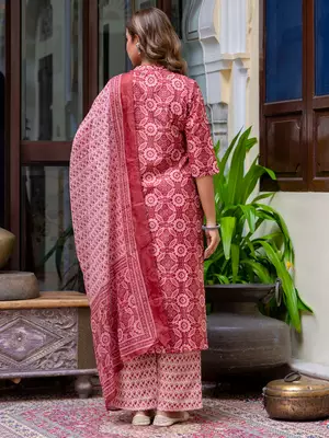 Floral printed  cotton round neck kurta trouser and dupatta set 2