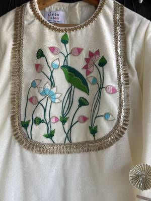 Off white embroidered cotton silk kurti set 5