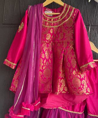 Hot pink woven brocade sharara set 2