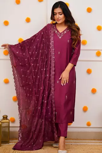 Wine viscose chanderi embroidered kurta pant set with chanderi dupatta