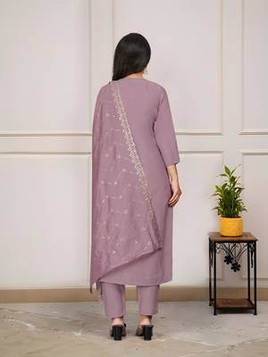Onion pink viscose chanderi kurta pant set with dupatta 5