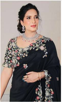 Black Designer Fancy Floral Embroidered Border Saree 5